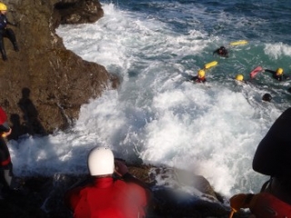 Coasteering en Beadnell 